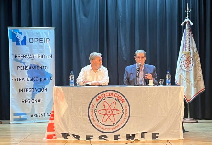 Conversatorio: «Una mirada de la realidad»