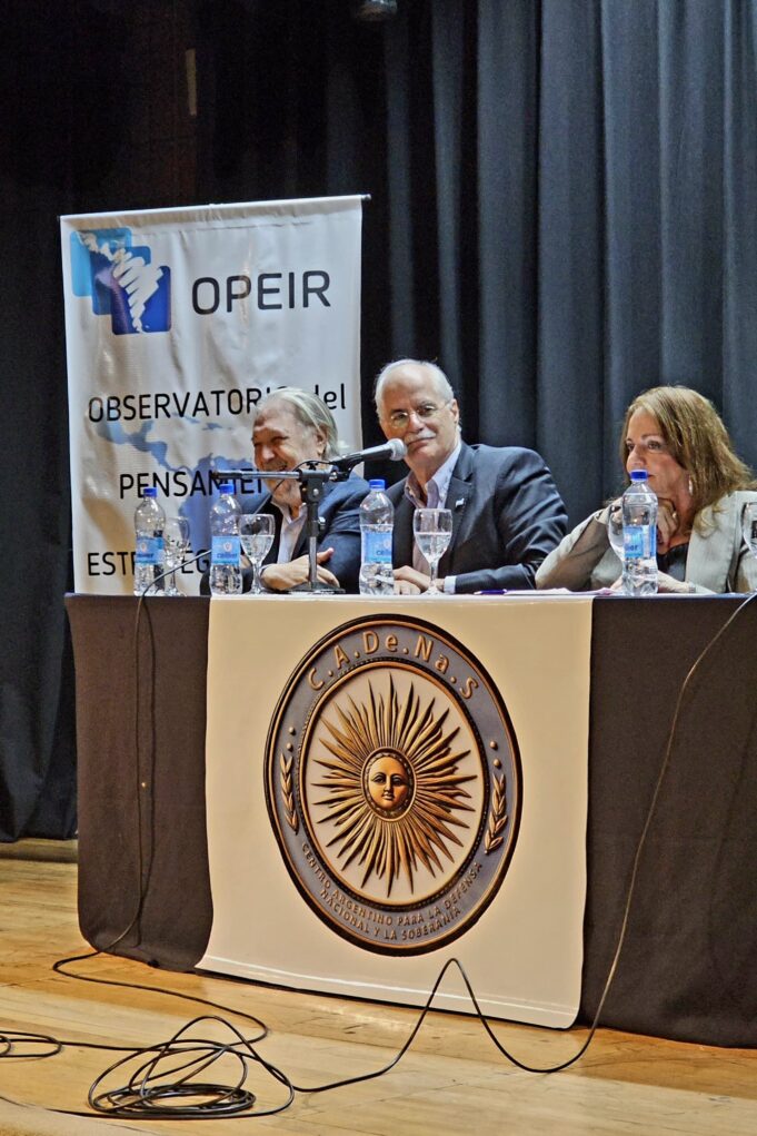 Lanzamiento del Centro Argentino para la Defensa Nacional y la Soberanía