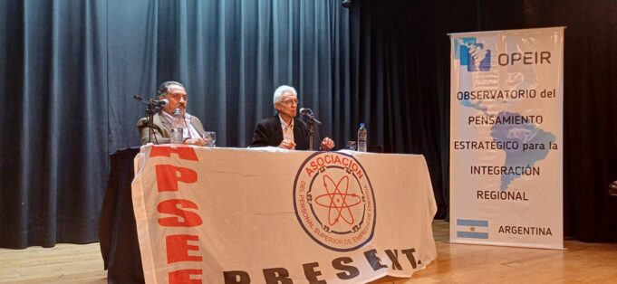 Diplomatura 2025 – 1° Clase «¿Quién gobierna el mundo: la política o los CEO’s?»