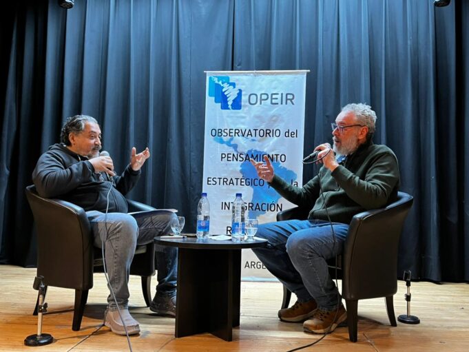 Diplomatura 2025 – 24° Clase «Comunicar bajo fuego hegemónico»